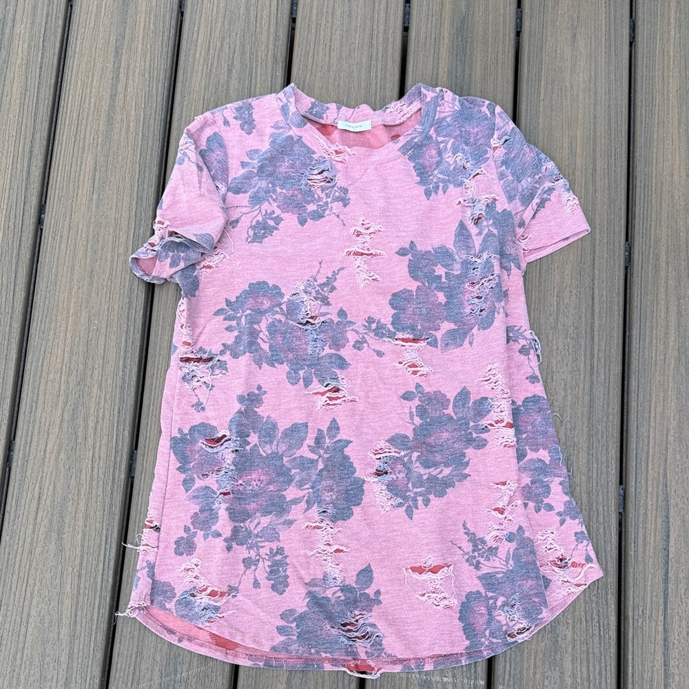 12 Pm By Mon Ami Distressed Pink Floral Top